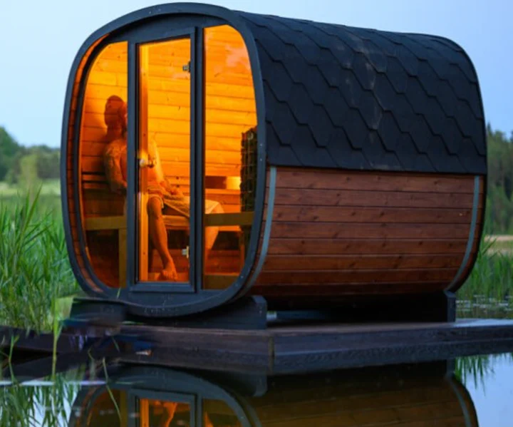 Scandinavian Equinox Outdoor Cube Sauna (7' x 7'6")